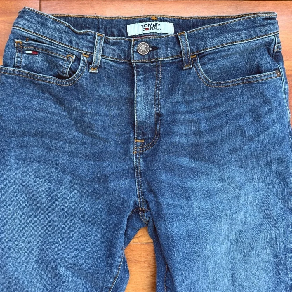 Tommy Hilfiger Straight Jeans - Picture 3 of 9